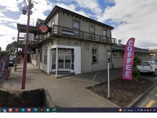 The Royal Opotiki Backpackers, Bar & Restaurant